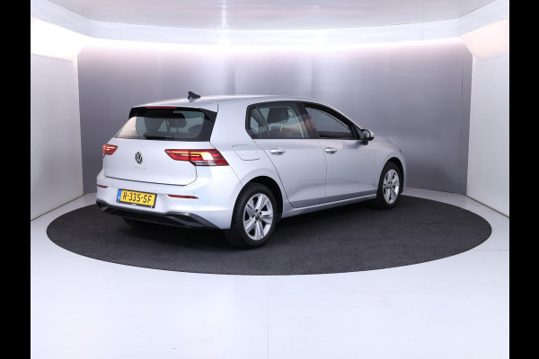 Volkswagen Golf 1.0 TSI Life 110 pk | Navigatie | Parkeersensoren | Adaptieve cruise control | Autom. airco | Apple Carplay/Android Auto |