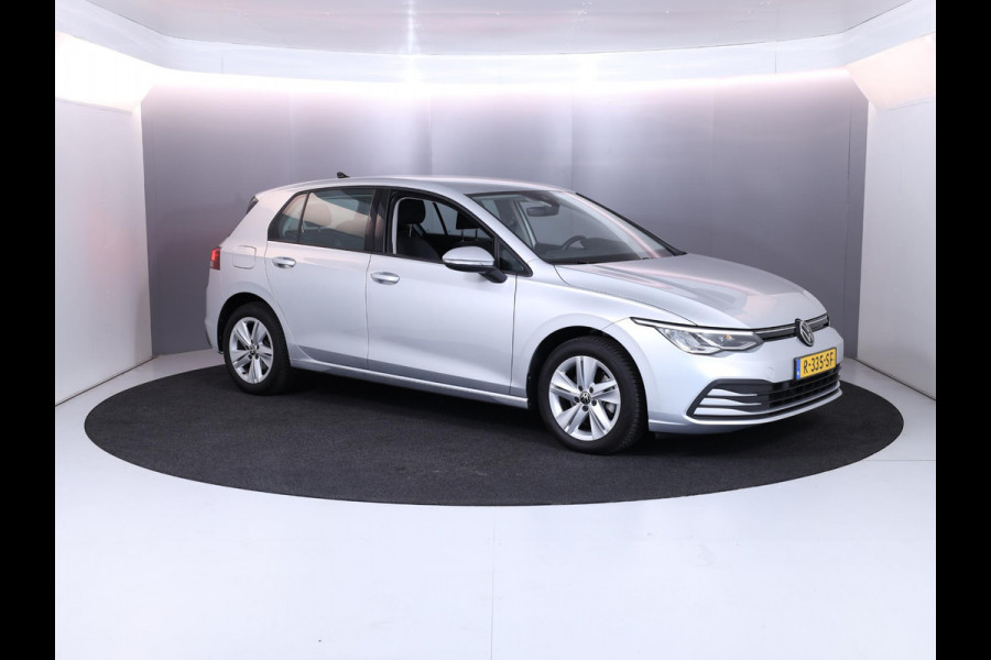 Volkswagen Golf 1.0 TSI Life 110 pk | Navigatie | Parkeersensoren | Adaptieve cruise control | Autom. airco | Apple Carplay/Android Auto |