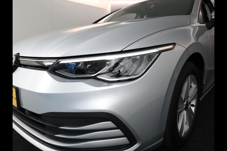 Volkswagen Golf 1.0 TSI Life 110 pk | Navigatie | Parkeersensoren | Adaptieve cruise control | Autom. airco | Apple Carplay/Android Auto |