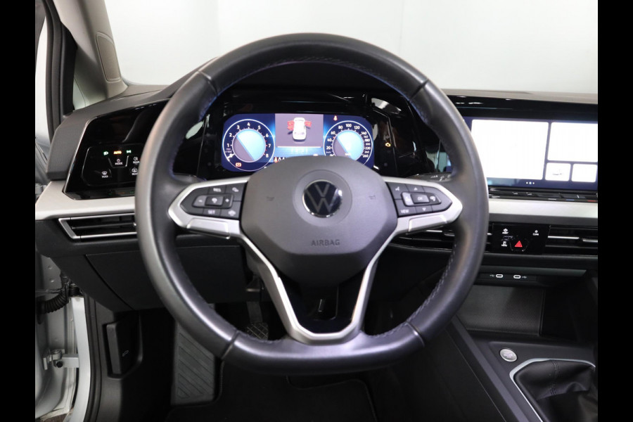 Volkswagen Golf 1.0 TSI Life 110 pk | Navigatie | Parkeersensoren | Adaptieve cruise control | Autom. airco | Apple Carplay/Android Auto |