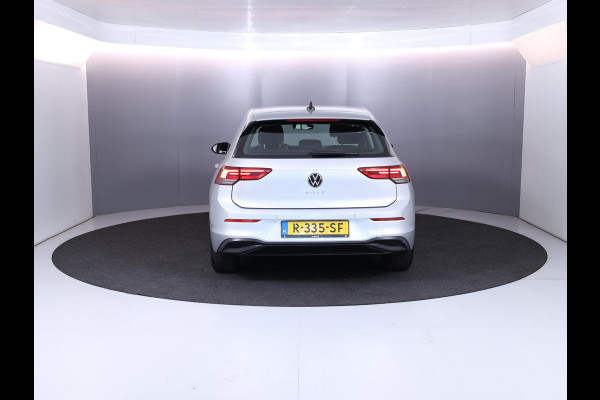Volkswagen Golf 1.0 TSI Life 110 pk | Navigatie | Parkeersensoren | Adaptieve cruise control | Autom. airco | Apple Carplay/Android Auto |