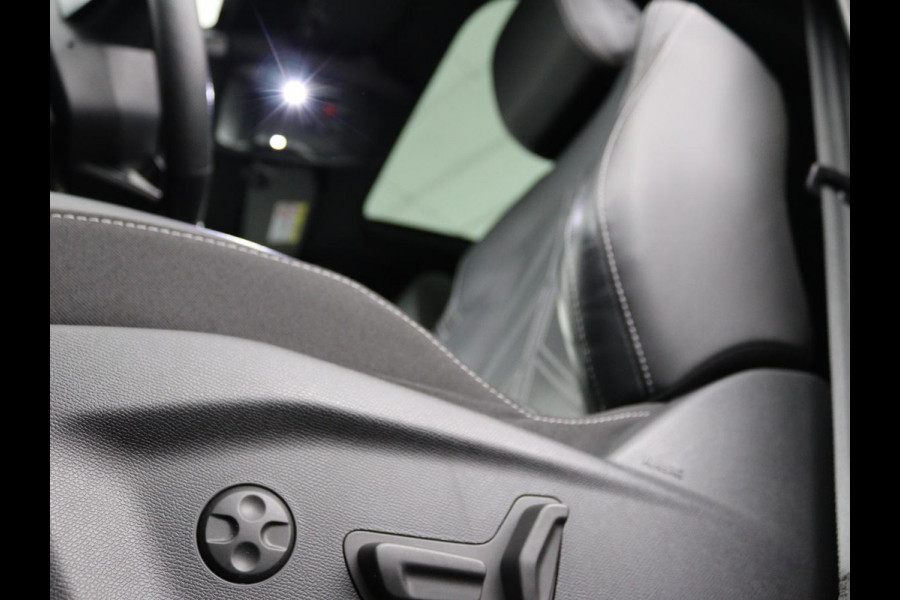Opel Astra 1.6 Turbo Plug In Hybrid Ultimate GS | Panoramadak | Stoelventilatie | Head-Up | Leder | Massage | Trekhaak | Adaptive cruise | 360 camera | Full LED | Achterbankverwarming