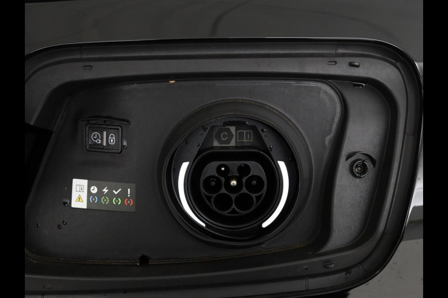 Opel Astra 1.6 Turbo Plug In Hybrid Ultimate GS | Panoramadak | Stoelventilatie | Head-Up | Leder | Massage | Trekhaak | Adaptive cruise | 360 camera | Full LED | Achterbankverwarming