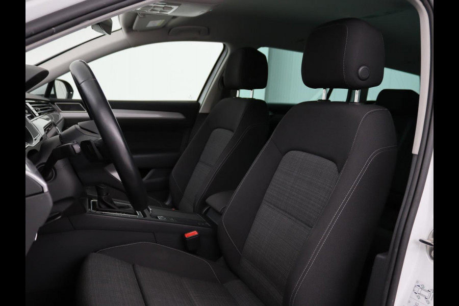 Volkswagen Passat 2.0 TDI Comfort Business | Stoelverwarming | Camera | Adaptive cruise | Carplay | Massage | Navigatie | Full LED | Parkeerhulp