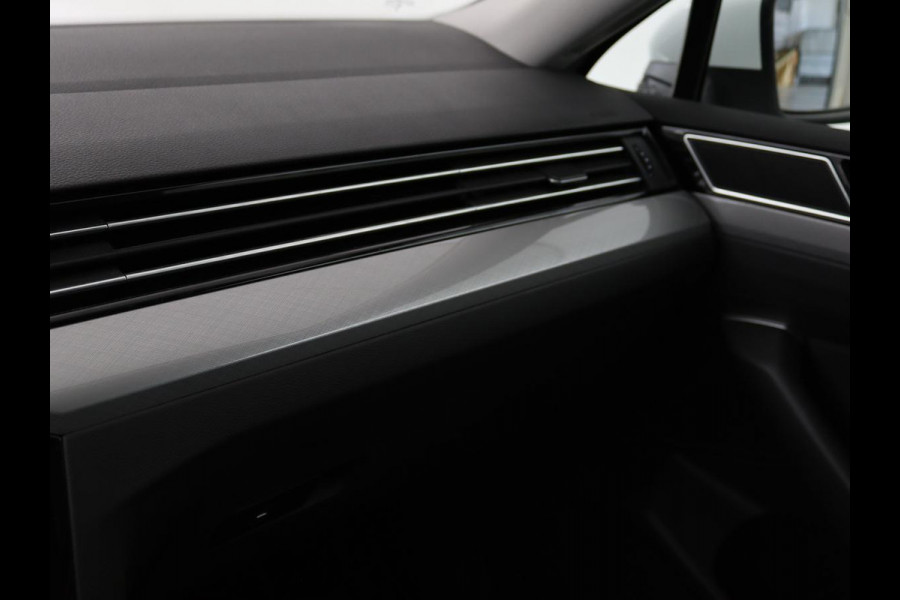 Volkswagen Passat 2.0 TDI Comfort Business | Stoelverwarming | Camera | Adaptive cruise | Carplay | Massage | Navigatie | Full LED | Parkeerhulp
