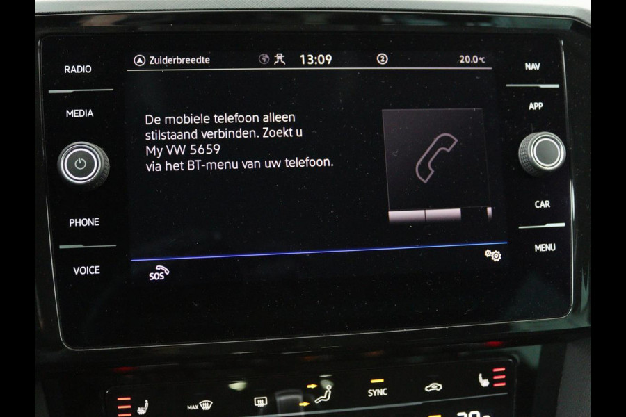 Volkswagen Passat 2.0 TDI Comfort Business | Stoelverwarming | Camera | Adaptive cruise | Carplay | Massage | Navigatie | Full LED | Parkeerhulp