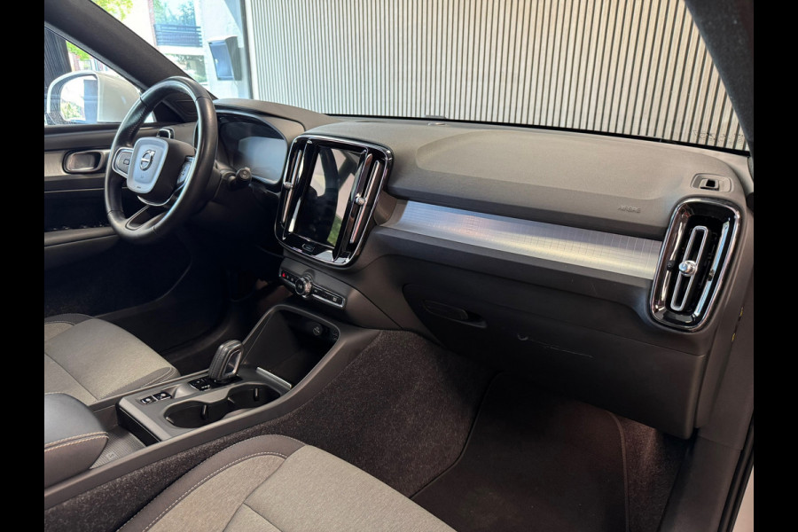 Volvo XC40 1.5 T5 Recharge Inscription AUT. AIRCO NAVIGATIE CRUISE PDC APPLE CARPLAY LANE ASSIST KEYLES-GO