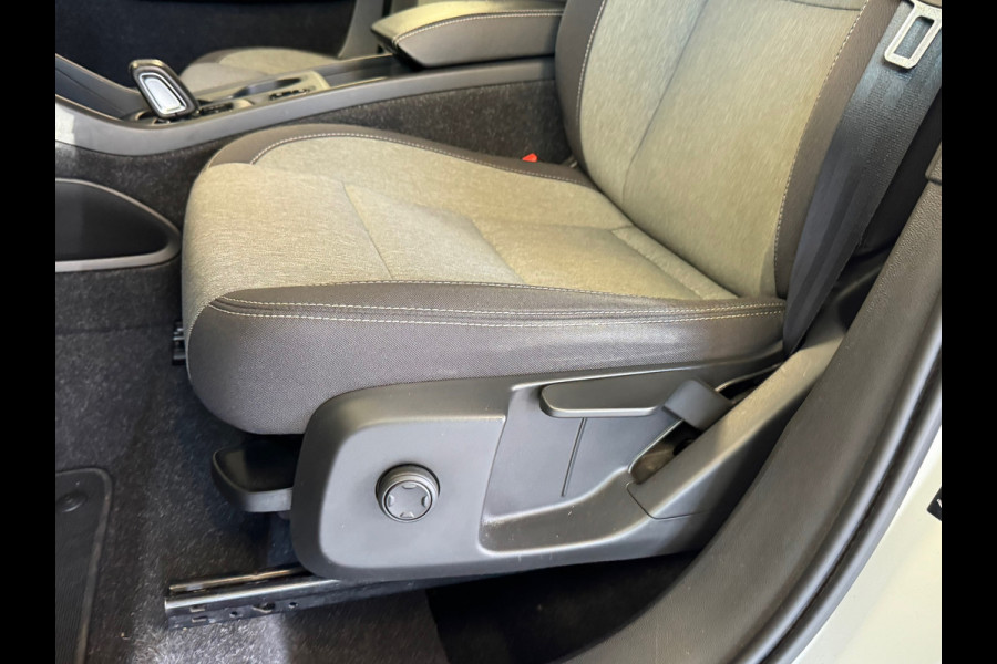 Volvo XC40 1.5 T5 Recharge Inscription AUT. AIRCO NAVIGATIE CRUISE PDC APPLE CARPLAY LANE ASSIST KEYLES-GO