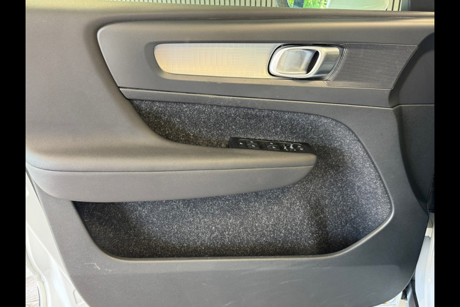 Volvo XC40 1.5 T5 Recharge Inscription AUT. AIRCO NAVIGATIE CRUISE PDC APPLE CARPLAY LANE ASSIST KEYLES-GO