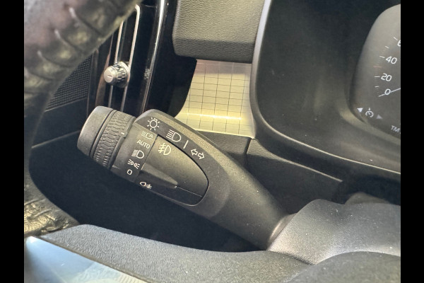 Volvo XC40 1.5 T5 Recharge Inscription AUT. AIRCO NAVIGATIE CRUISE PDC APPLE CARPLAY LANE ASSIST KEYLES-GO