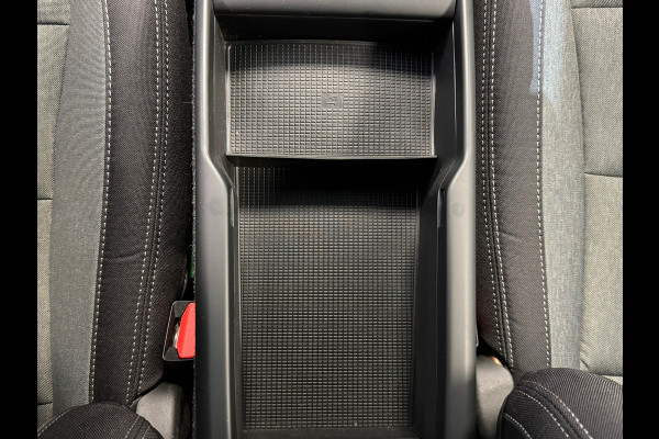 Volvo XC40 1.5 T5 Recharge Inscription AUT. AIRCO NAVIGATIE CRUISE PDC APPLE CARPLAY LANE ASSIST KEYLES-GO