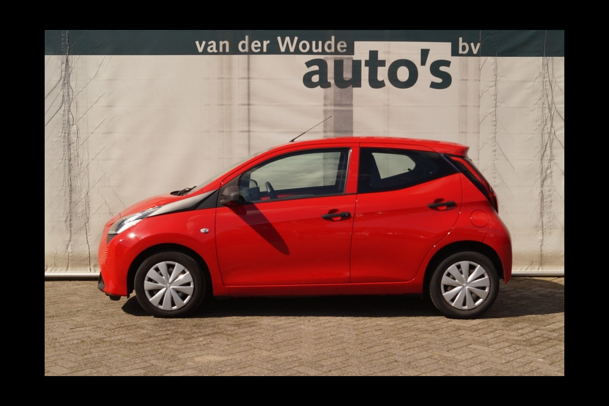 Toyota Aygo 1.0 VVT-i X-Fun -AIRCO-CRUISE- Toyota Aygo 1.0 VVT-i X-Fun -AIRCO-CRUISE-
