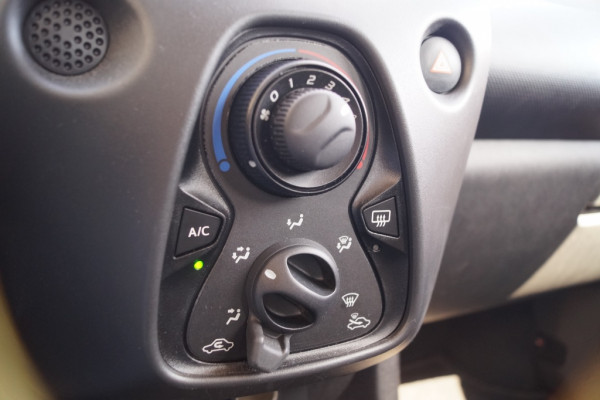 Toyota Aygo 1.0 VVT-i X-Fun -AIRCO-CRUISE-