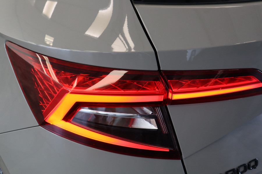 Škoda Karoq 1.5 TSI ACT Sportline Business CruiseControl Trekhaak Full-led