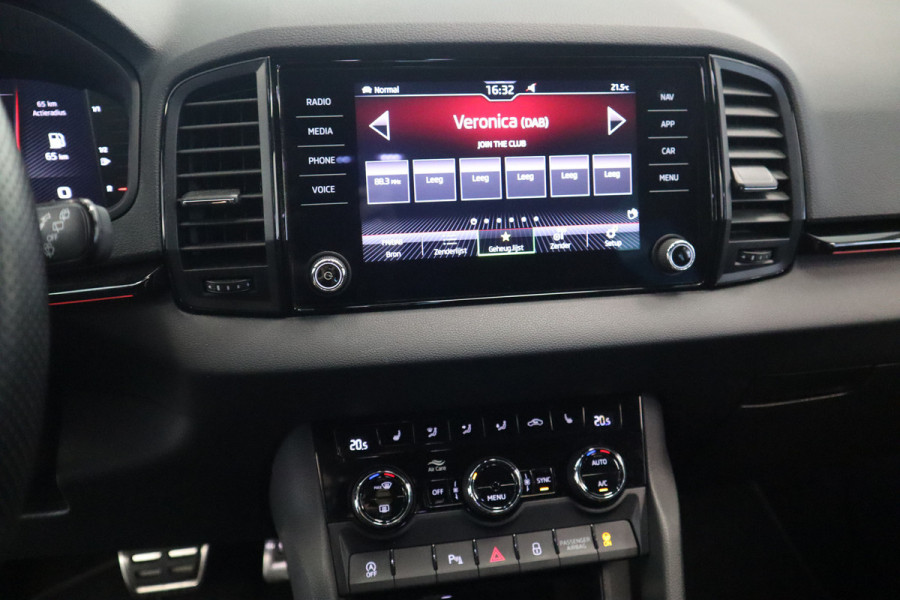 Škoda Karoq 1.5 TSI ACT Sportline Business CruiseControl Trekhaak Full-led