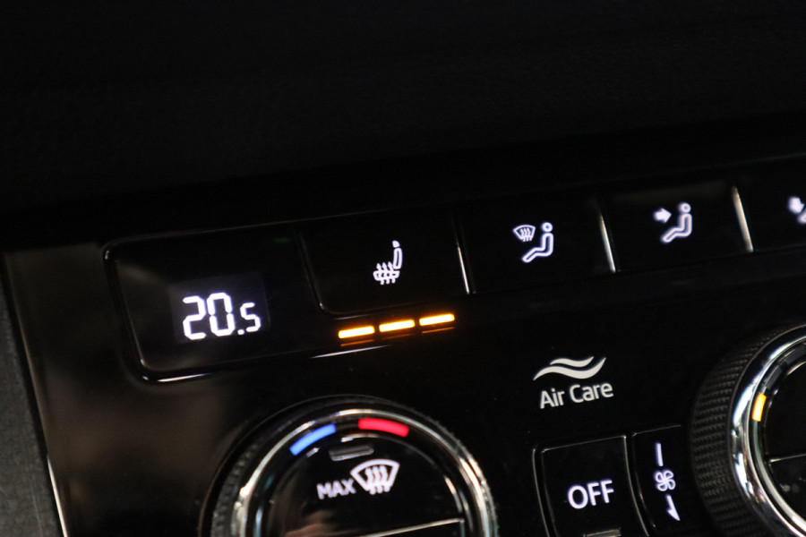 Škoda Karoq 1.5 TSI ACT Sportline Business CruiseControl Trekhaak Full-led