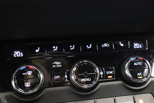 Škoda Karoq 1.5 TSI ACT Sportline Business CruiseControl Trekhaak Full-led