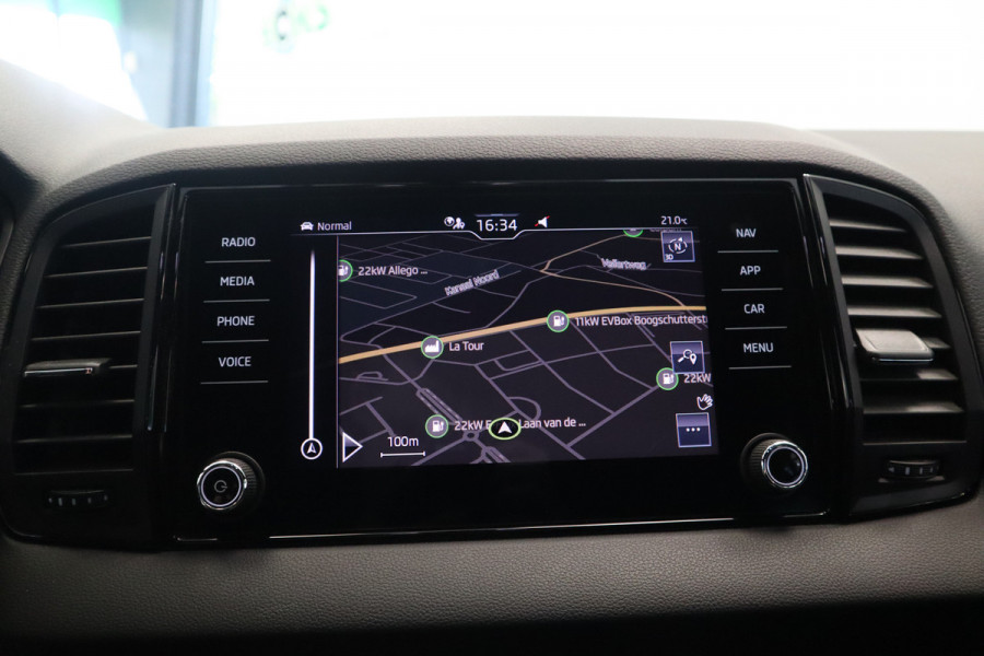Škoda Karoq 1.5 TSI ACT Sportline Business CruiseControl Trekhaak Full-led