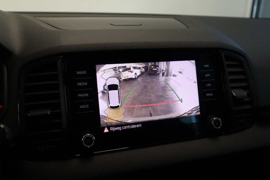 Škoda Karoq 1.5 TSI ACT Sportline Business CruiseControl Trekhaak Full-led