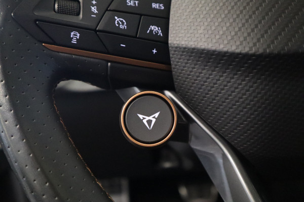 CUPRA Leon 2.0 TSI  VZ Performance 7 Automatic 300PK Panoramadak Navigatie Apple-CarPlay 19'lmv VCP PDC Beats Audio