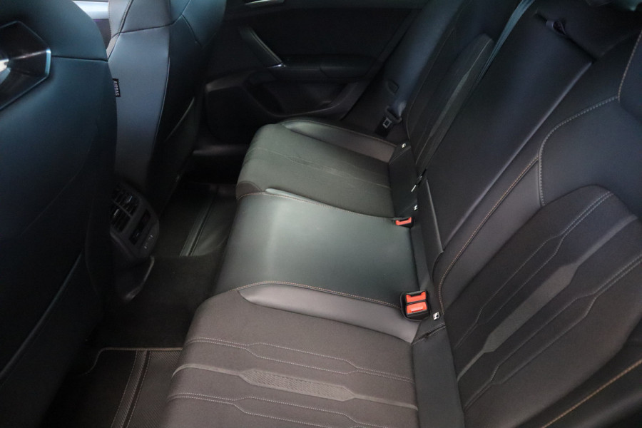 CUPRA Leon 2.0 TSI  VZ Performance 7 Automatic 300PK Panoramadak Navigatie Apple-CarPlay 19'lmv VCP PDC Beats Audio