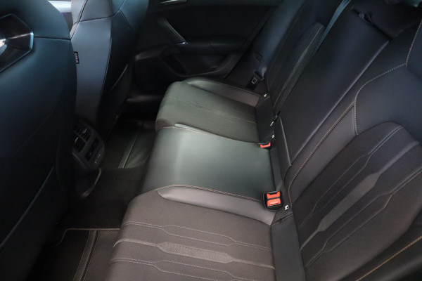 CUPRA Leon 2.0 TSI  VZ Performance 7 Automatic 300PK Panoramadak Navigatie Apple-CarPlay 19'lmv VCP PDC Beats Audio