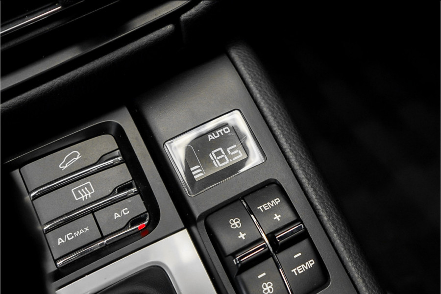 Porsche Macan 2.9 GTS Pano Sport Chrono Sport Design ACC Trekhaak