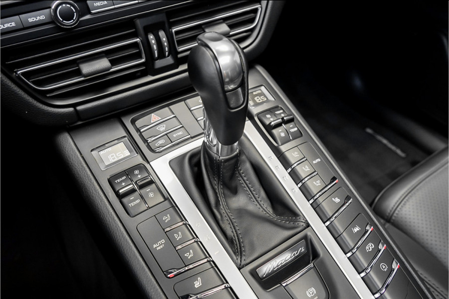 Porsche Macan 2.9 GTS Pano Sport Chrono Sport Design ACC Trekhaak