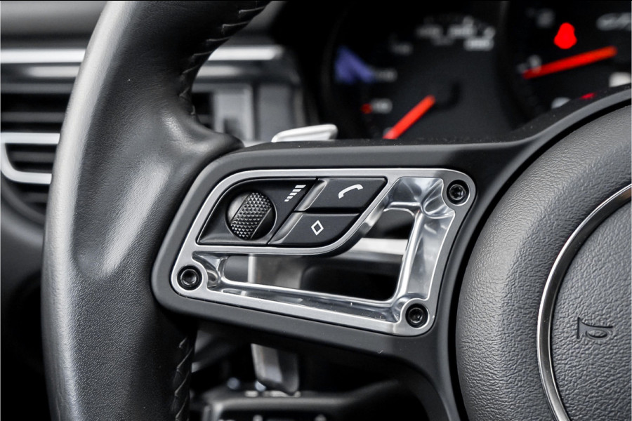 Porsche Macan 2.9 GTS Pano Sport Chrono Sport Design ACC Trekhaak