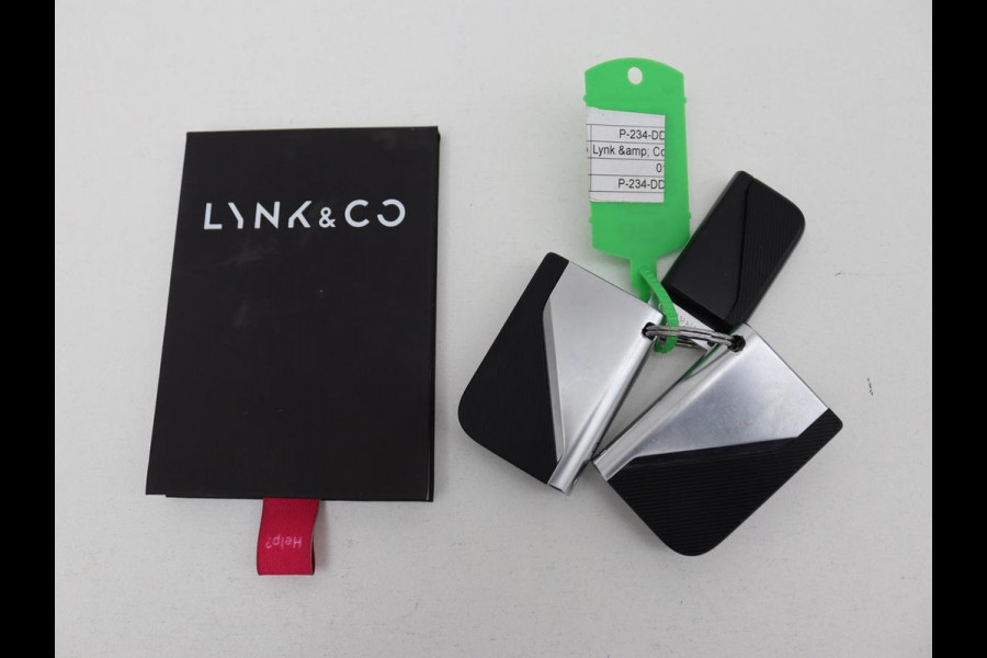 Lynk & Co 01 1.5 Plug In | Panoramadak | Infinity by Harman | Camera | Adaptive cruise | Stoelverwarming | Carplay | Memory | Full LED