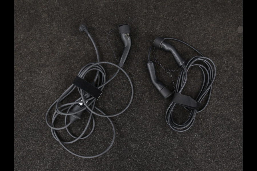 Lynk & Co 01 1.5 Plug In | Panoramadak | Infinity by Harman | Camera | Adaptive cruise | Stoelverwarming | Carplay | Memory | Full LED