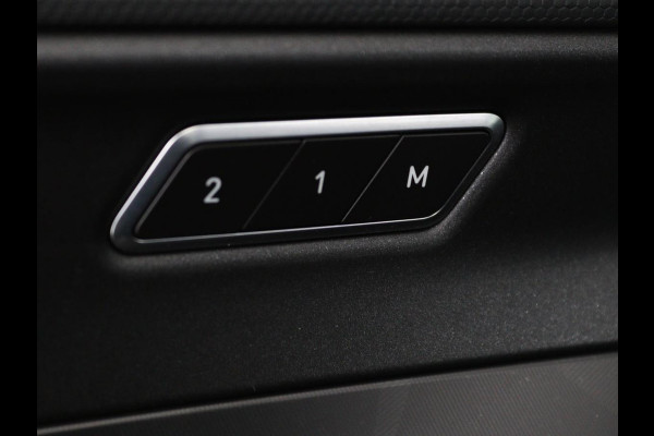 Lynk & Co 01 1.5 Plug In | Panoramadak | Infinity by Harman | Camera | Adaptive cruise | Stoelverwarming | Carplay | Memory | Full LED