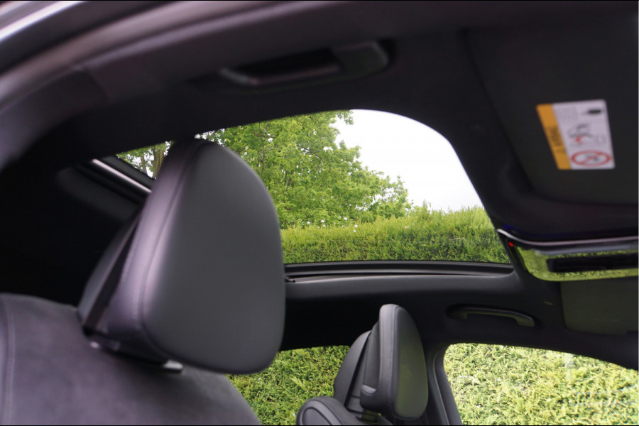 Mercedes-Benz GLC Coupé GLC 300 e 4MATIC AMG Line | Pano Burmester Distronic Memory Digital