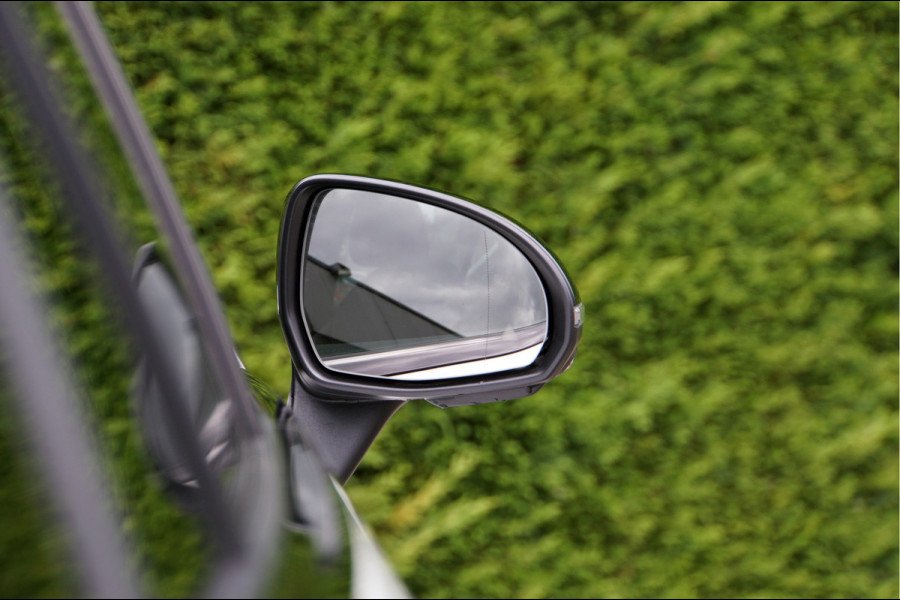 Mercedes-Benz GLC Coupé GLC 300 e 4MATIC AMG Line | Pano Burmester Distronic Memory Digital