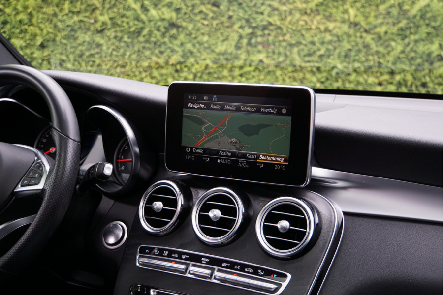 Mercedes-Benz GLC Coupé GLC 250 4MATIC AMG line | Schuifdak Burmester Memory Distronic Keyless