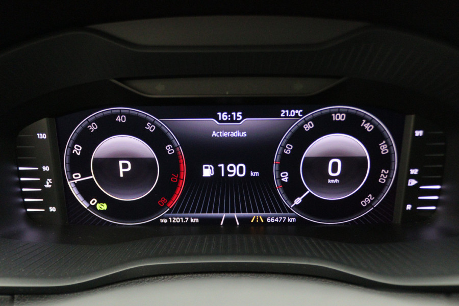 Škoda Karoq 1.0 TSI Style Business Automaat LED, Canton, Apple Carplay, Camera, ACC, Stuur-/Stoelverw., PDC