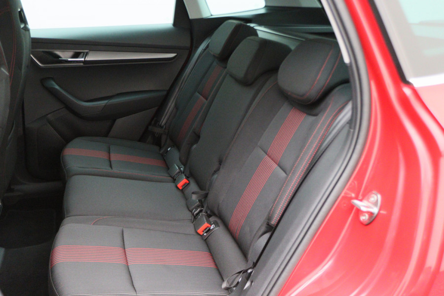 Škoda Karoq 1.0 TSI Style Business Automaat LED, Canton, Apple Carplay, Camera, ACC, Stuur-/Stoelverw., PDC