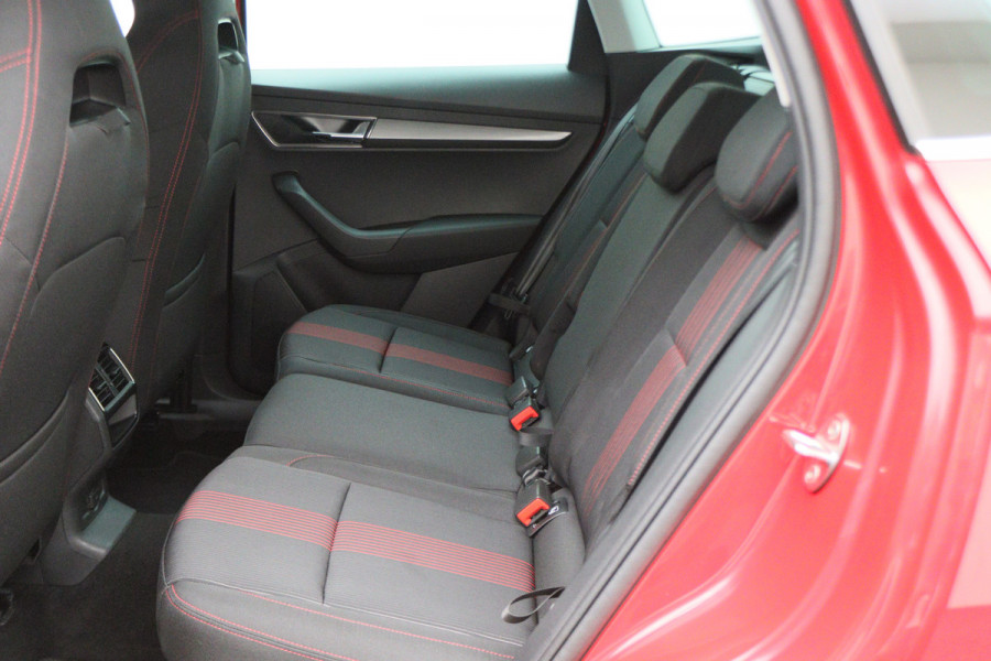 Škoda Karoq 1.0 TSI Style Business Automaat LED, Canton, Apple Carplay, Camera, ACC, Stuur-/Stoelverw., PDC