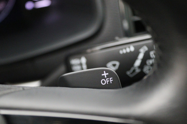 Škoda Karoq 1.0 TSI Style Business Automaat LED, Canton, Apple Carplay, Camera, ACC, Stuur-/Stoelverw., PDC