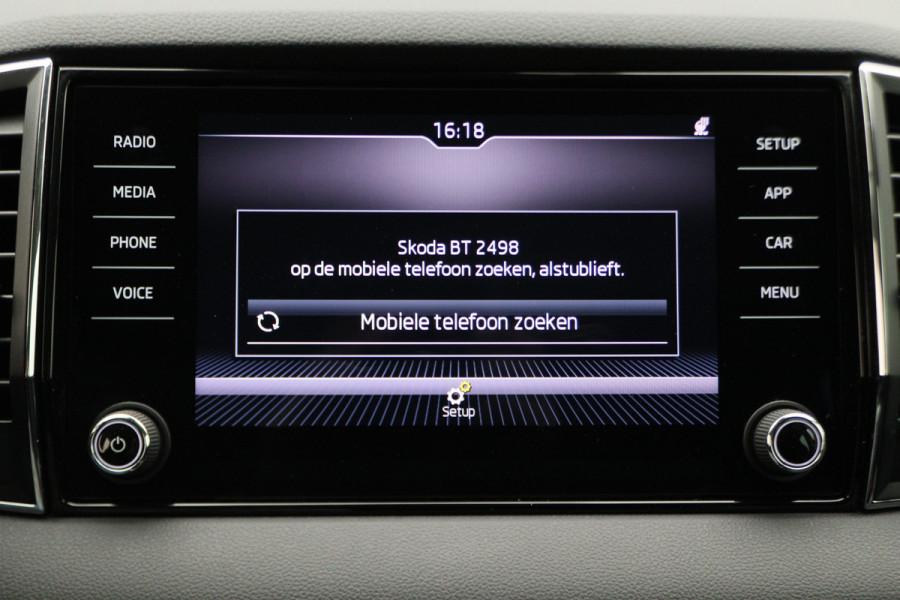 Škoda Karoq 1.0 TSI Style Business Automaat LED, Canton, Apple Carplay, Camera, ACC, Stuur-/Stoelverw., PDC