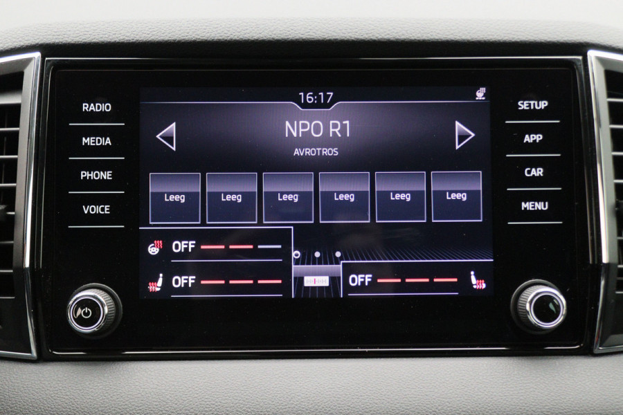 Škoda Karoq 1.0 TSI Style Business Automaat LED, Canton, Apple Carplay, Camera, ACC, Stuur-/Stoelverw., PDC
