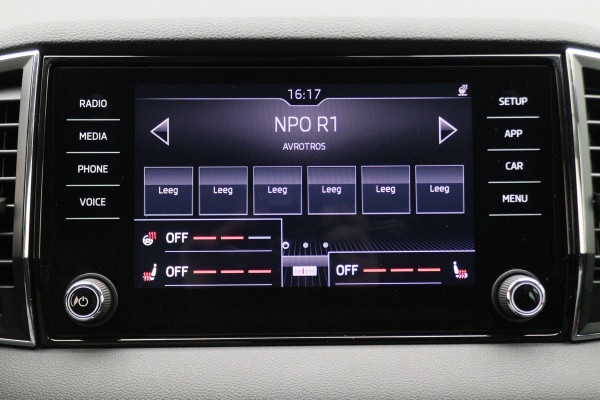 Škoda Karoq 1.0 TSI Style Business Automaat LED, Canton, Apple Carplay, Camera, ACC, Stuur-/Stoelverw., PDC