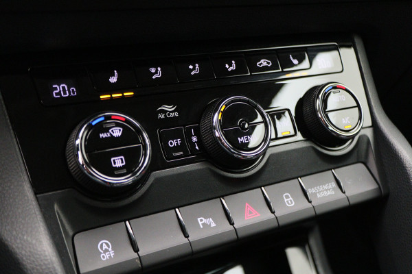 Škoda Karoq 1.0 TSI Style Business Automaat LED, Canton, Apple Carplay, Camera, ACC, Stuur-/Stoelverw., PDC