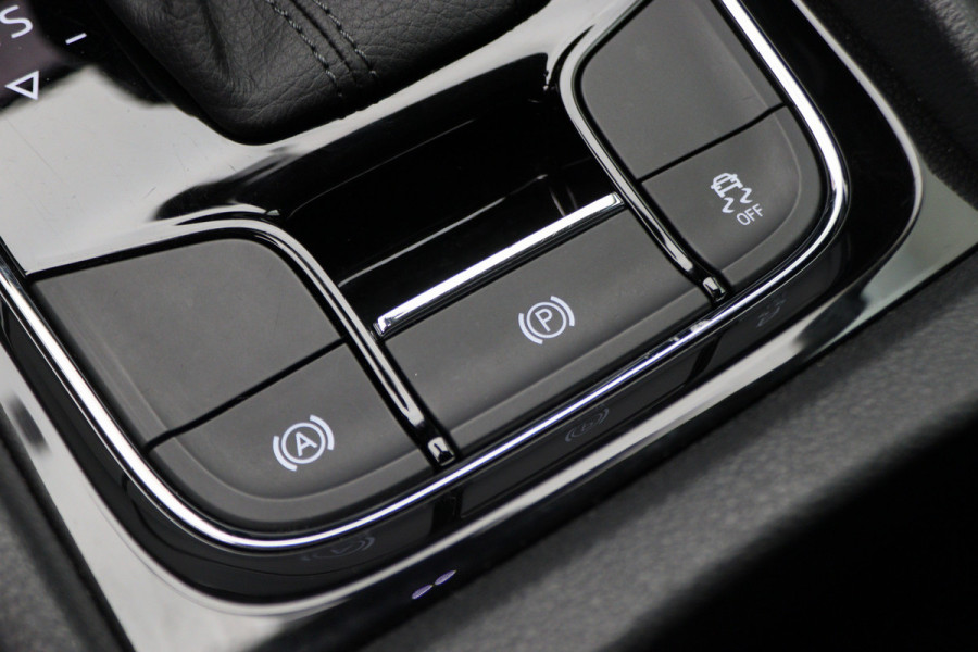 Škoda Karoq 1.0 TSI Style Business Automaat LED, Canton, Apple Carplay, Camera, ACC, Stuur-/Stoelverw., PDC