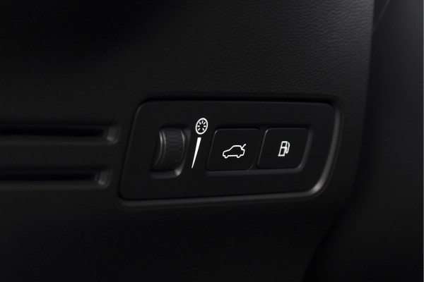 Volvo XC40 1.5 T4 Plug-in hybrid Inscription Expression | Dig. Cockpit | Adapt. Cruise | Stoel-+Stuurverw. | PDC | Camera | NAV + App. Connect | ECC | Elek. Klep | LM 18" | 4473