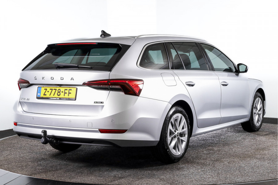 Škoda Octavia Combi 1.5 e-TSI 150 PK Business Edition - Automaat | Trekhaak | Cruise | Stoelverw. | PDC | Camera | NAV + App. Connect ECC | LM 17" |