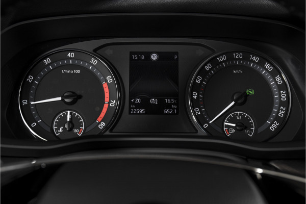 Škoda Octavia Combi 1.5 e-TSI 150 PK Business Edition - Automaat | Trekhaak | Cruise | Stoelverw. | PDC | Camera | NAV + App. Connect ECC | LM 17" |