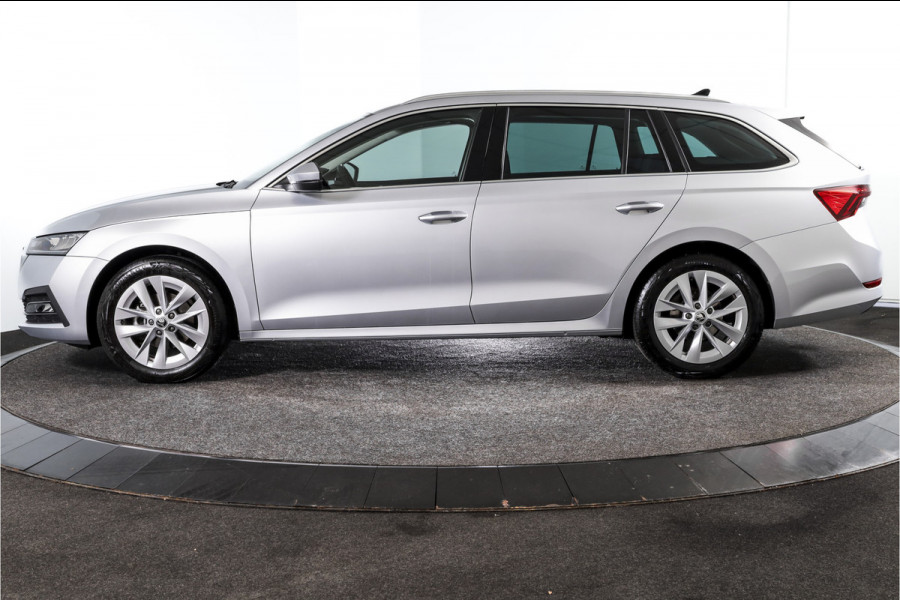 Škoda Octavia Combi 1.5 e-TSI 150 PK Business Edition - Automaat | Trekhaak | Cruise | Stoelverw. | PDC | Camera | NAV + App. Connect ECC | LM 17" |