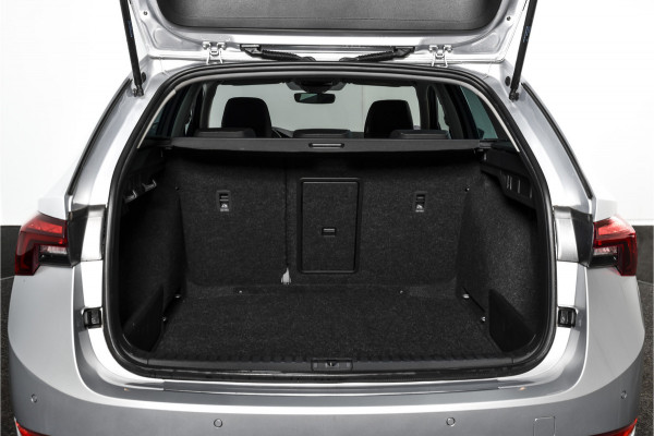 Škoda Octavia Combi 1.5 e-TSI 150 PK Business Edition - Automaat | Trekhaak | Cruise | Stoelverw. | PDC | Camera | NAV + App. Connect ECC | LM 17" |