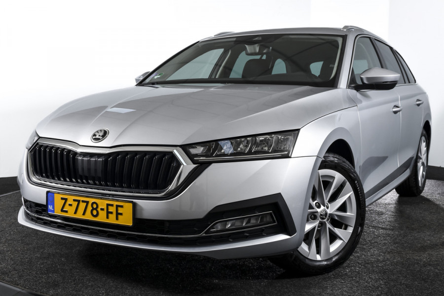 Škoda Octavia Combi 1.5 e-TSI 150 PK Business Edition - Automaat | Trekhaak | Cruise | Stoelverw. | PDC | Camera | NAV + App. Connect ECC | LM 17" |